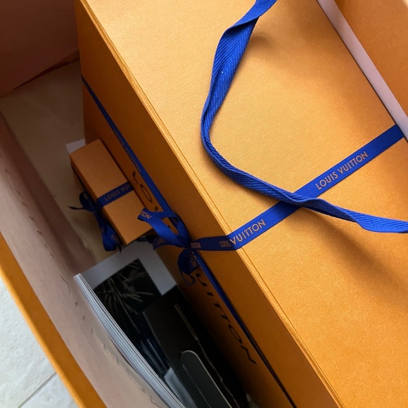 Louis Vuitton On The Go GM -Black - Picture 4 of 4